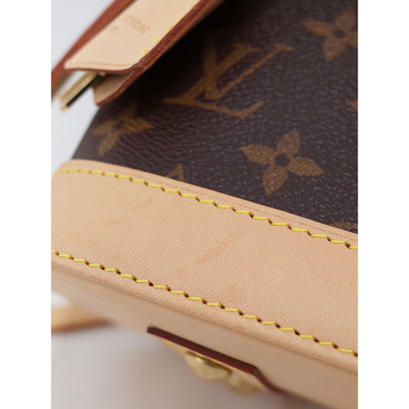 Louis Vuitton Bag Alma Monogram - Picture 5 of 8